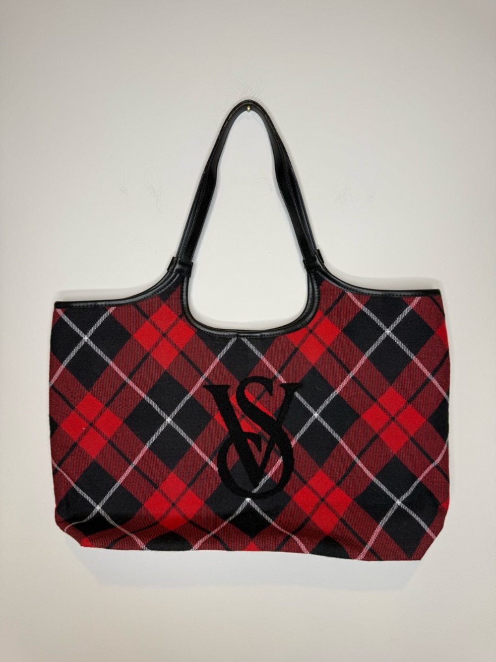 Victoria's Secret Plaid Tote Bag from the Black Friday 2023 collection